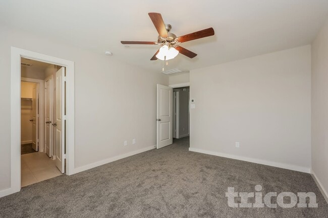 301 Lincoln Cir, Saginaw, TX 76179 - photo 7