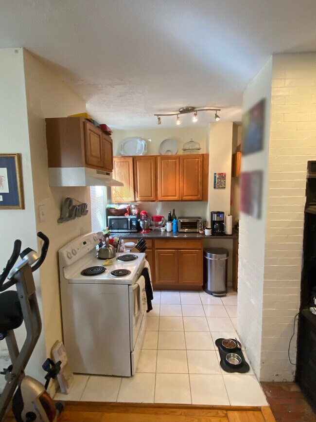 15 Euston St unit 4, Brookline, MA 02446 - photo 4