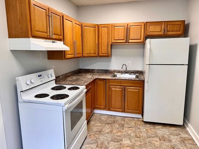 310 Union St unit C, Bangor, ME 04401 - photo 5