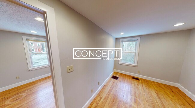 429 Franklin St unit 1C, Cambridge, MA 02139 - photo 2