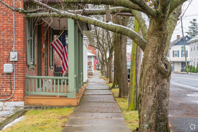 Stouchsburg sidewalks are safe with friendly neighbors and social porch talks in Marion.