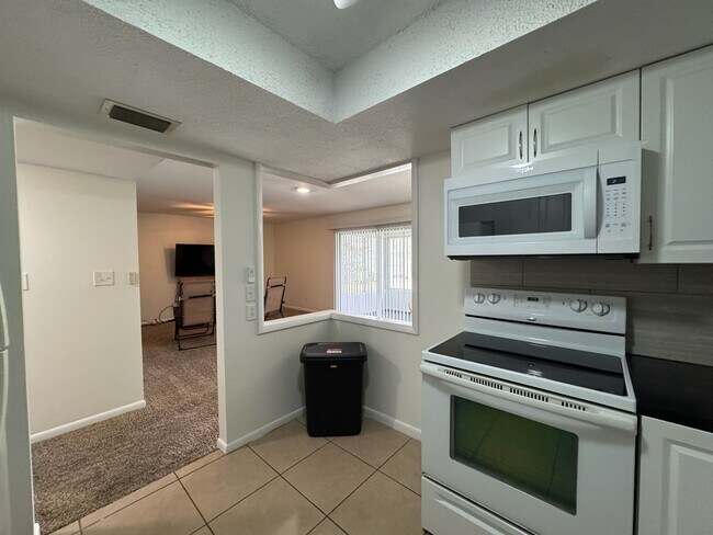 Kitchen - Living room