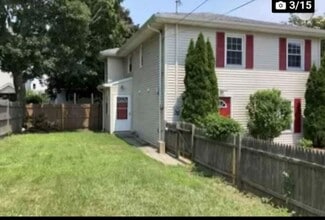370 Palmer St, Fall River, MA 02724