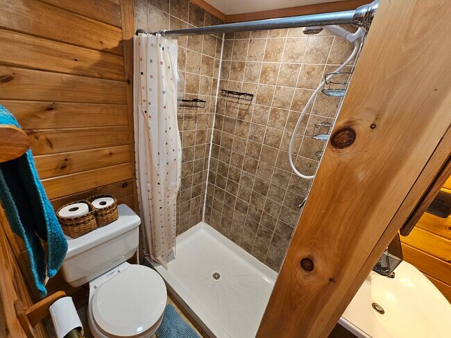 1347 State St unit Attached Apartment, Veazie, ME 04401 - photo 6