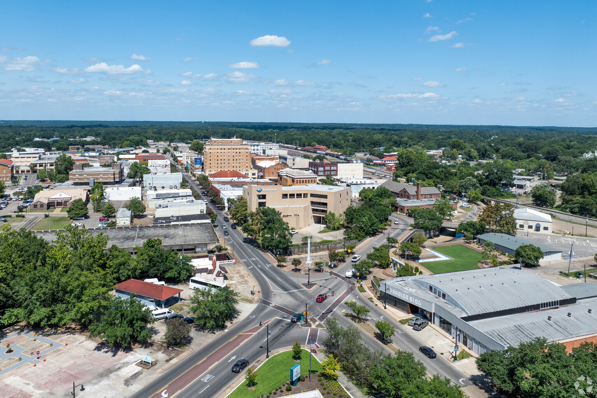 Located near downtown Hattiesburg, the Northern District provides easy access to city amenities.