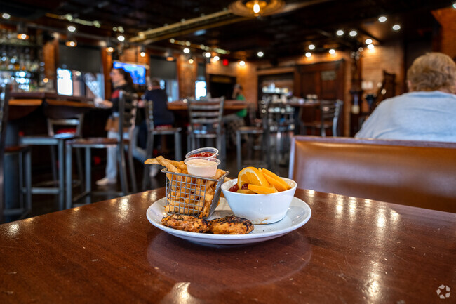 Shindigs Bar & Grill is a nice establishment located in northern downtown Winfield.