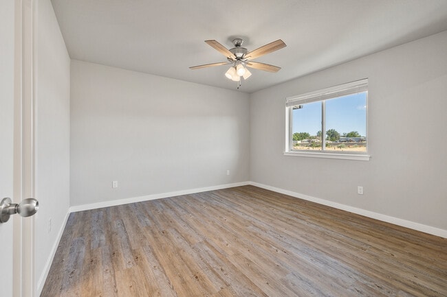 The Towns on Entiat, Kennewick, WA 99336 - photo 6