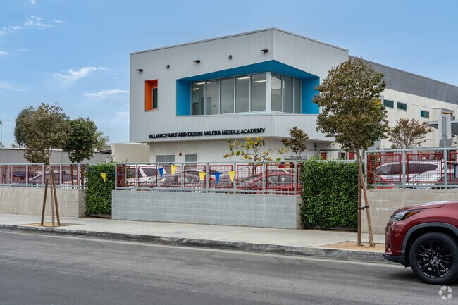 Alliance Marine Innovation & Technology Complex has students 6-12.