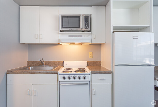 Small Studio - 257 SF