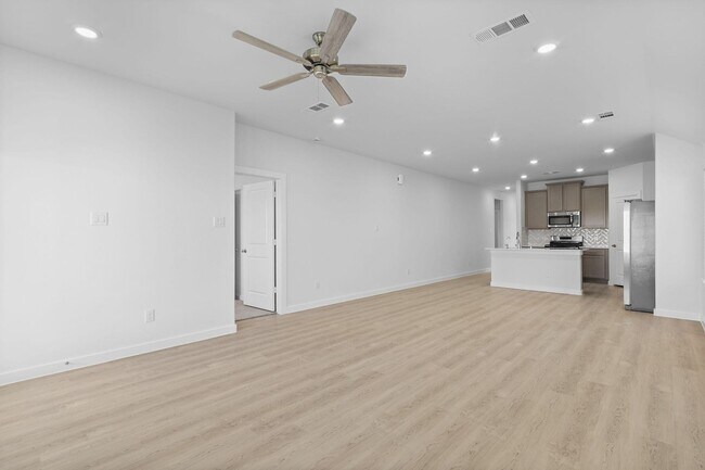 313 Goldeneye Duck Dr, Waller, TX 77484 - photo 7