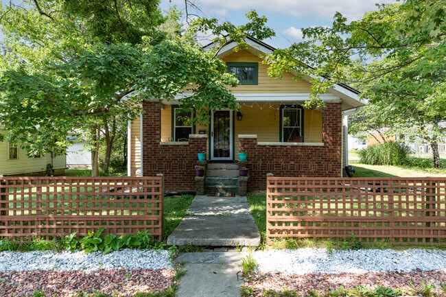 Trees and shrubs make great privacy fences in Barclay Gardens.
