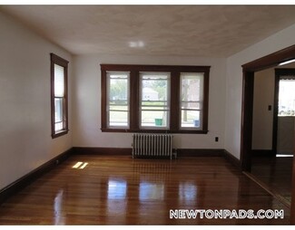 24 Colonial Ave Unit 1, Newton, MA 02460