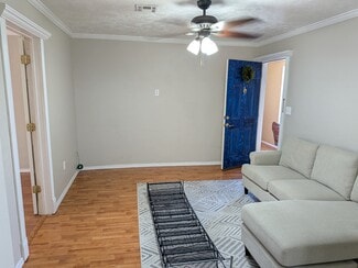 117 N University Dr Unit 1, Edmond, OK 73034