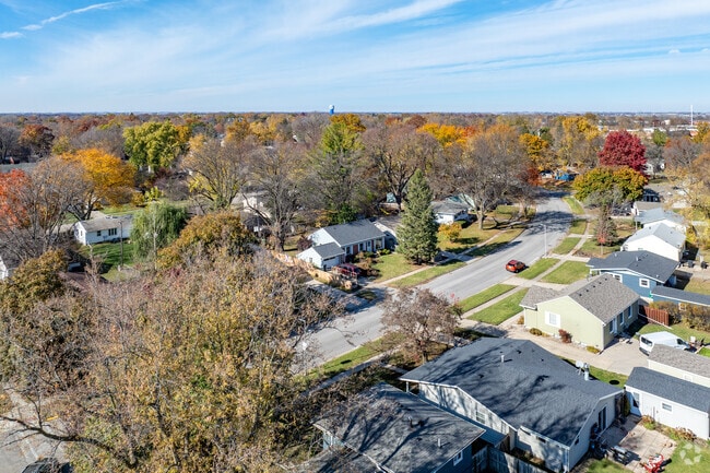 Allenview’s well-maintained ranch and split-level homes reflect neighborhood pride.