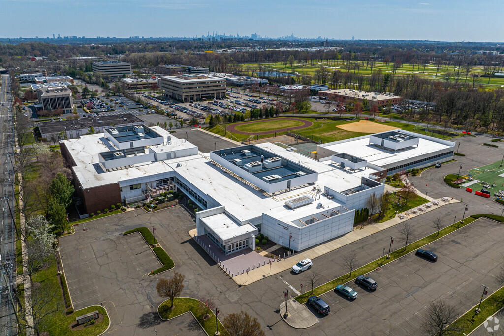 The Frisch School is a Modern Orthodox Jewish school in Paramus.