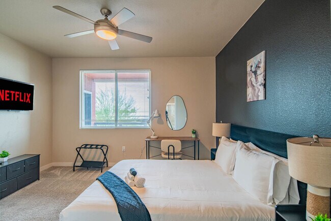 1890 S Country Club Way unit ID1263149P, Tempe, AZ 85281 - photo 4