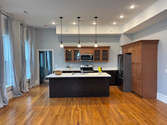 206 1st St SW Unit 206 3rd Ave, Cedar Rapids, IA 52404