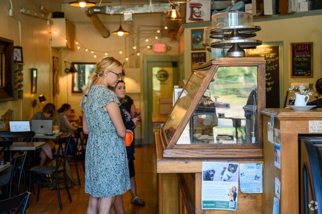 You'll find many local shops and bakeries in Northrop.