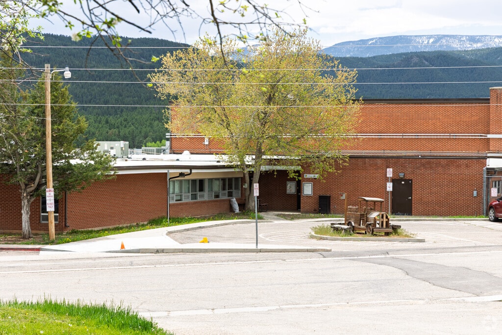 Beulah Elementary School is home of the Whales.