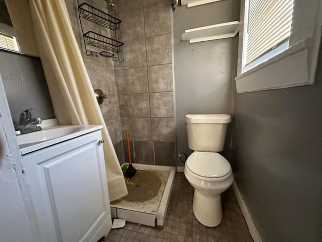 1810 Avenue R unit C, Lubbock, TX 79401 - photo 2