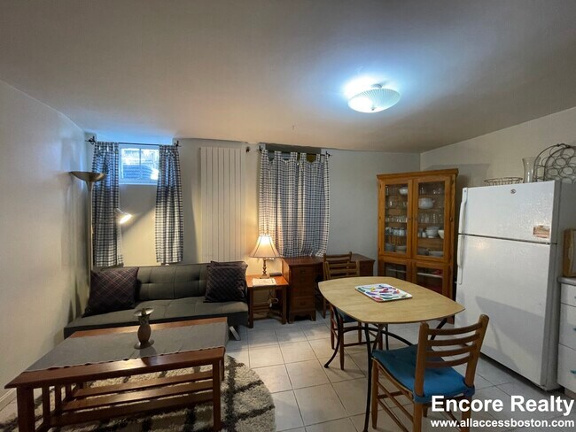 56 Hobson St unit I, Boston, MA 02135 - photo 5
