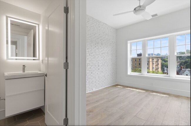 1580 Beacon St unit 300, Brookline, MA 02446 - photo 3
