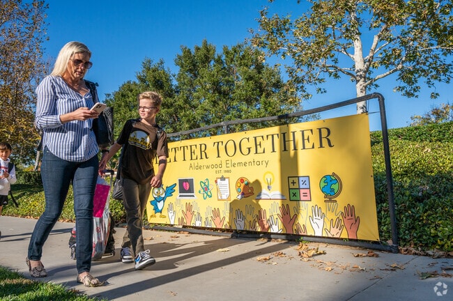 Alderwood Elementary School students are 