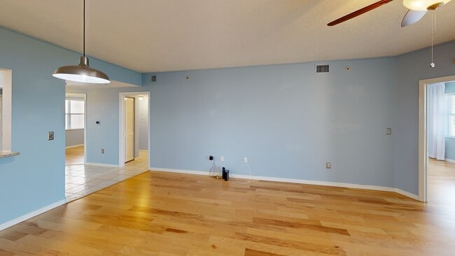 2625 Terra Ceia Bay Blvd unit 504, Palmetto, FL 34221 - photo 2