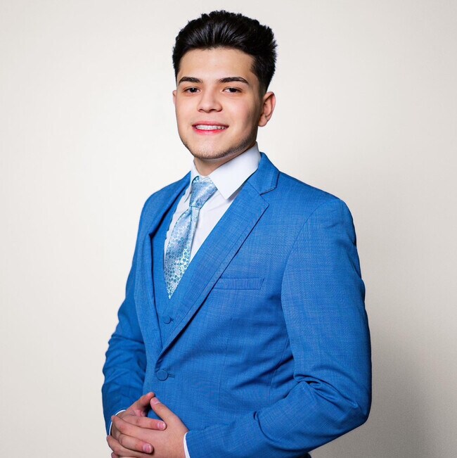 Agent Photo