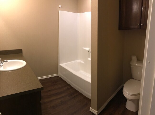 4284 Castlegate Dr unit 4284 Castlegate Dr., Paris, TX 75462 - photo 7