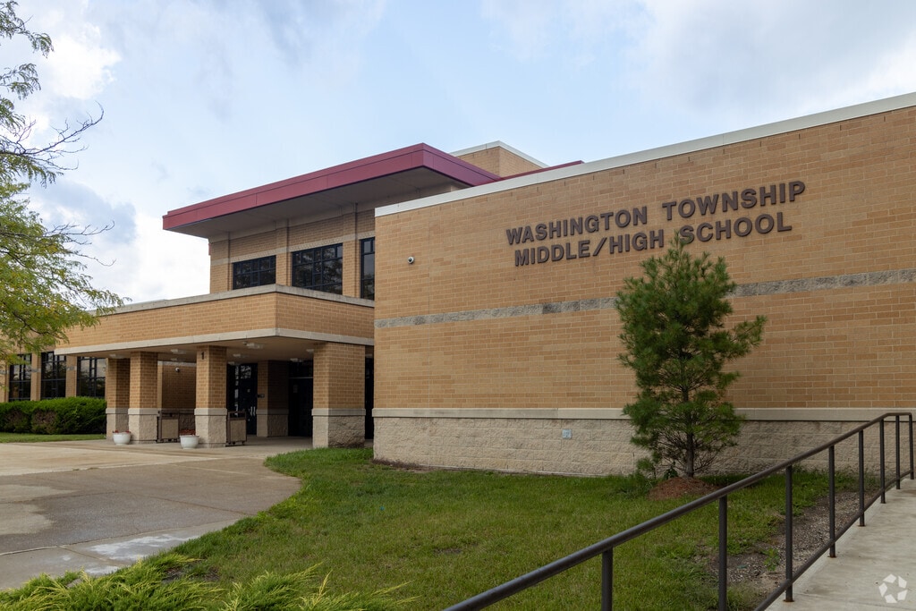 Washington Township Middle/High School provides education in the neighborhood of 
Porter County