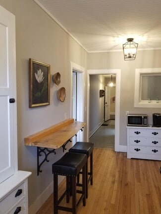 47 W Main St Unit 2, Cambridge, NY 12816