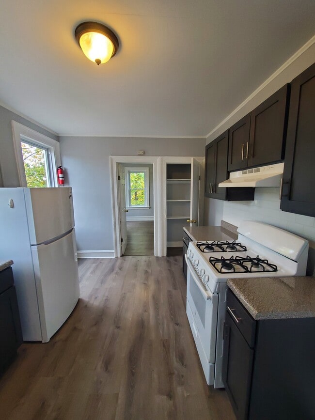 177 W Parmenter St unit 3, Newburgh, NY 12550 - photo 5