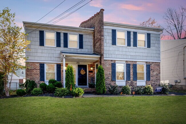 216 Holly St unit A, Cranford, NJ 07016 - photo 2