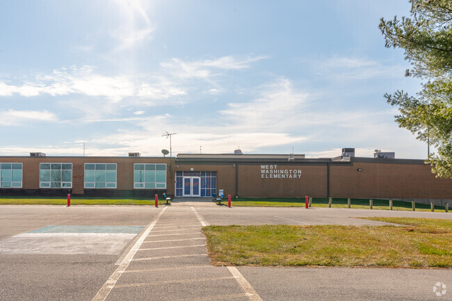 West Washington Elementary School serves 471 students in grades PK, K-6.
