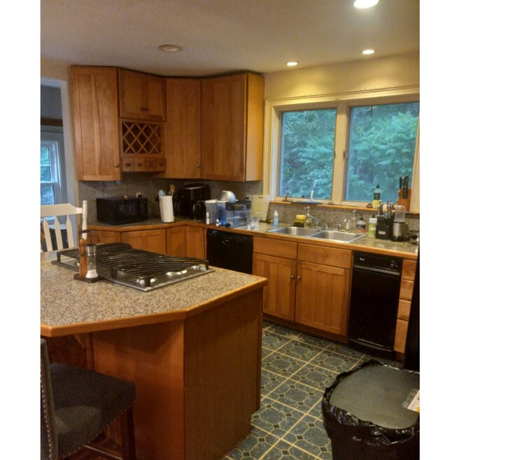 154 Kilsyth Rd unit T, Brighton, MA 02135 - photo 1