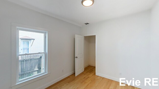 42 Hano St unit 4, Allston, MA 02134 - photo 7
