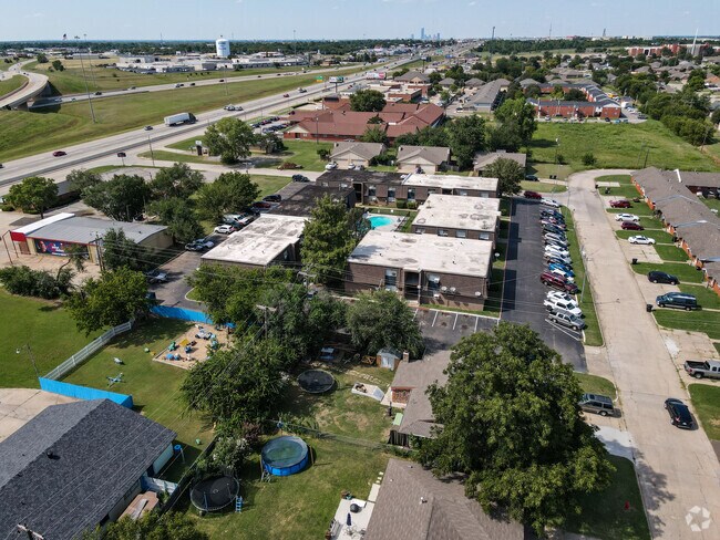 Chalet Apartments, Moore, OK 73160 - photo 4