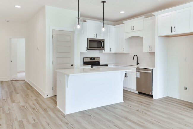 3236 Bottle Way unit 38789144, Auburn, AL 36830 - photo 5