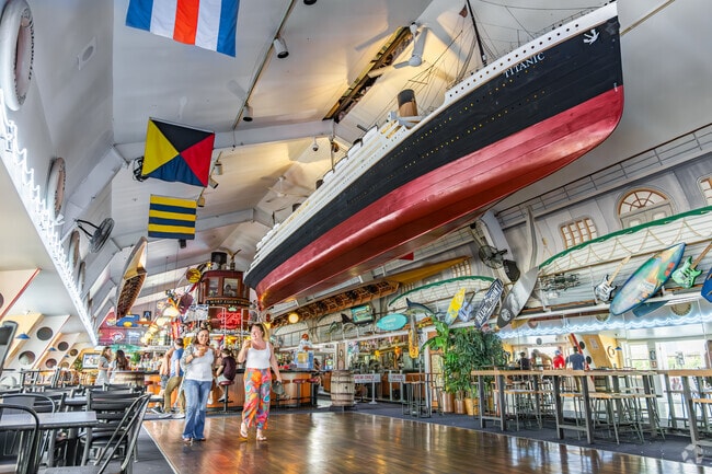 Captain’s Cove Seaport in West End, Bridgeport, is a summer favorite for seafood.