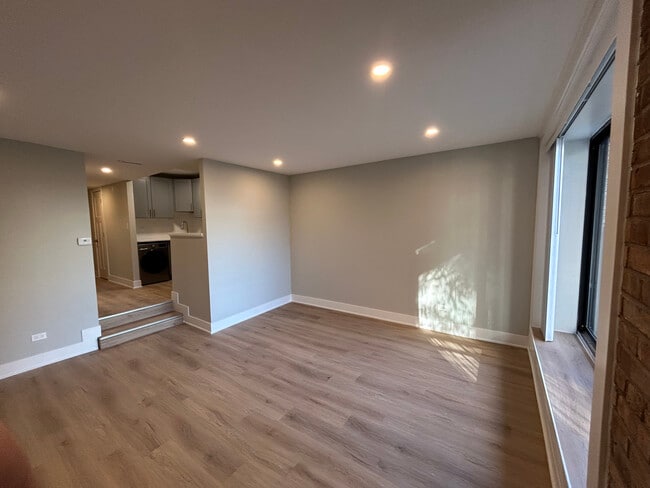 1214 N La Salle Dr unit K5, Chicago, IL 60610 - photo 3