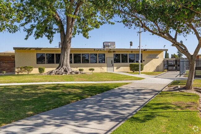 Linton T. Simmons Elementary School has amazing teachers and staff.