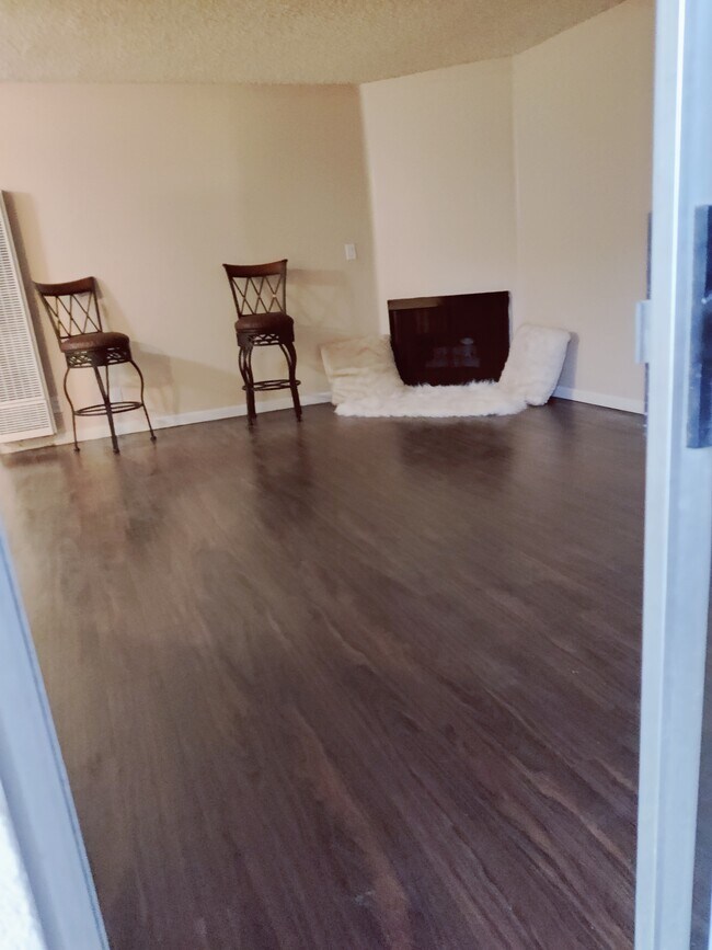 Union Plaza, Paramount, CA 90723 - photo 2