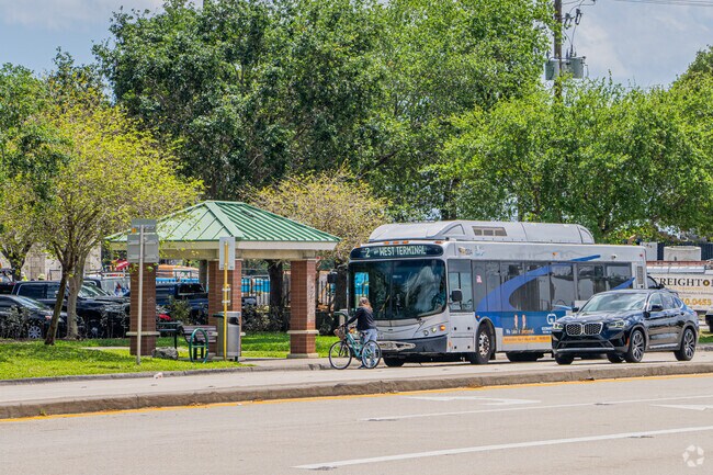 Easy access to public transportation makes getting around Walnut Creek a breeze.