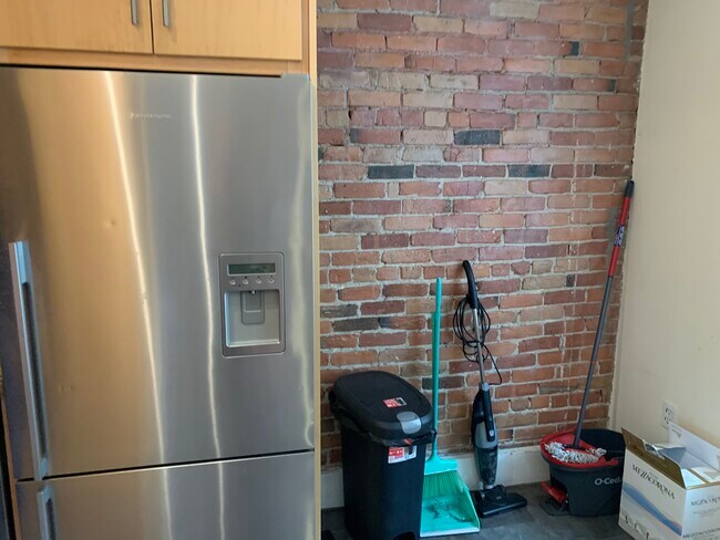 45 Hemenway St unit 2, Boston, MA 02115 - photo 4