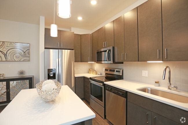 1BR, 1BA - Dizzy Gillespie