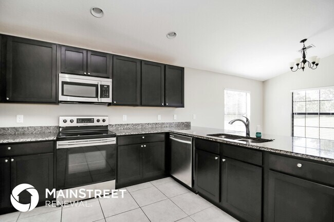 327 Anchovie Ct, Kissimmee, FL 34759 - photo 5