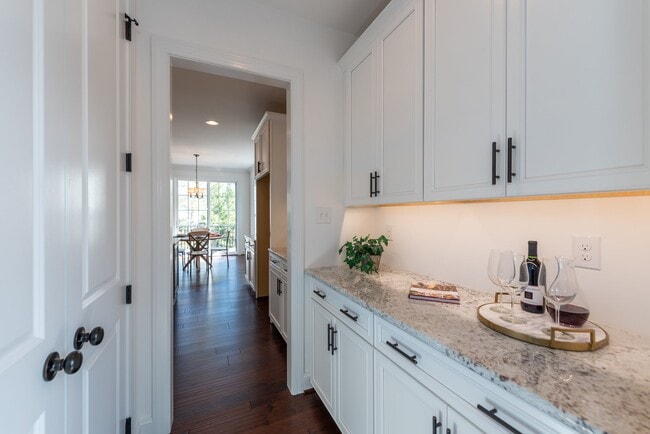 1062 Round Meadow Dr, Christiansburg, VA 24073 - photo 7