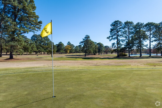 Country Club of Canton is an 18-hole private golf course in Canton, MS.