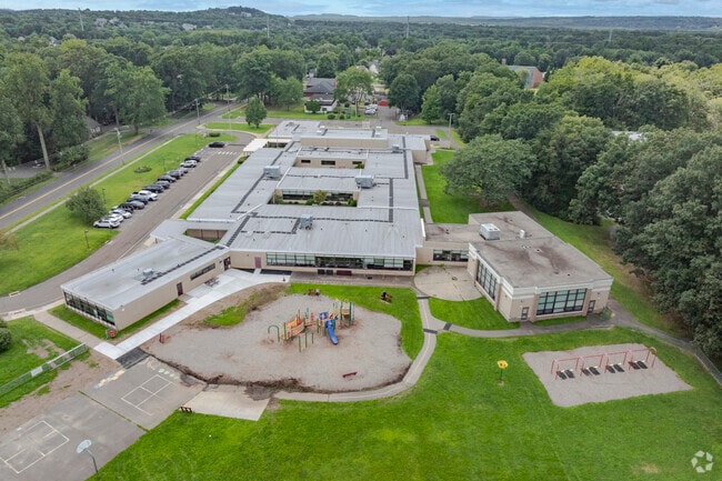 Evarts C. Stevens Elementary School is located at 18 Kondracki Lane in Wallingford, CT.